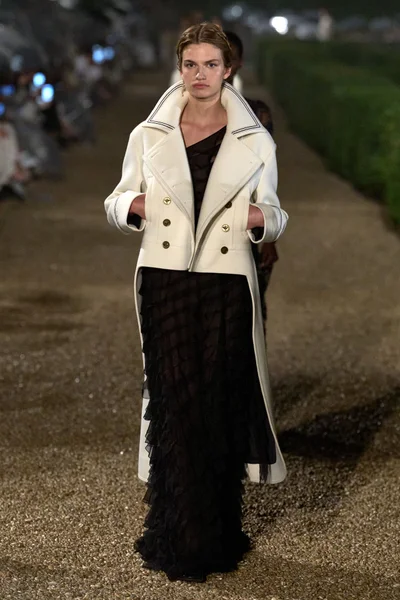 Look 29